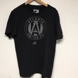 Adidas Men T-shirt size M